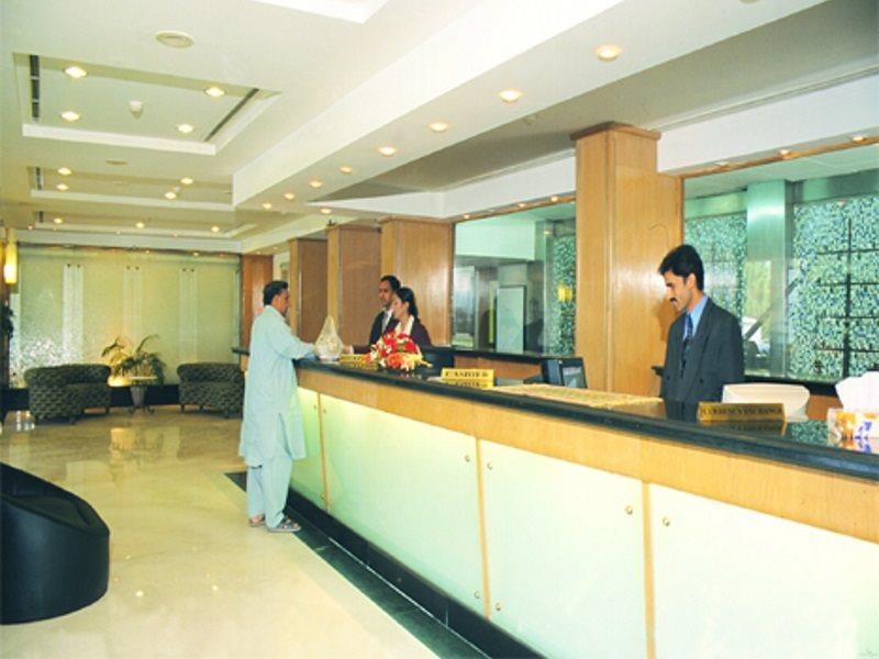 Hotel Crown Plaza Islamabad Exterior photo